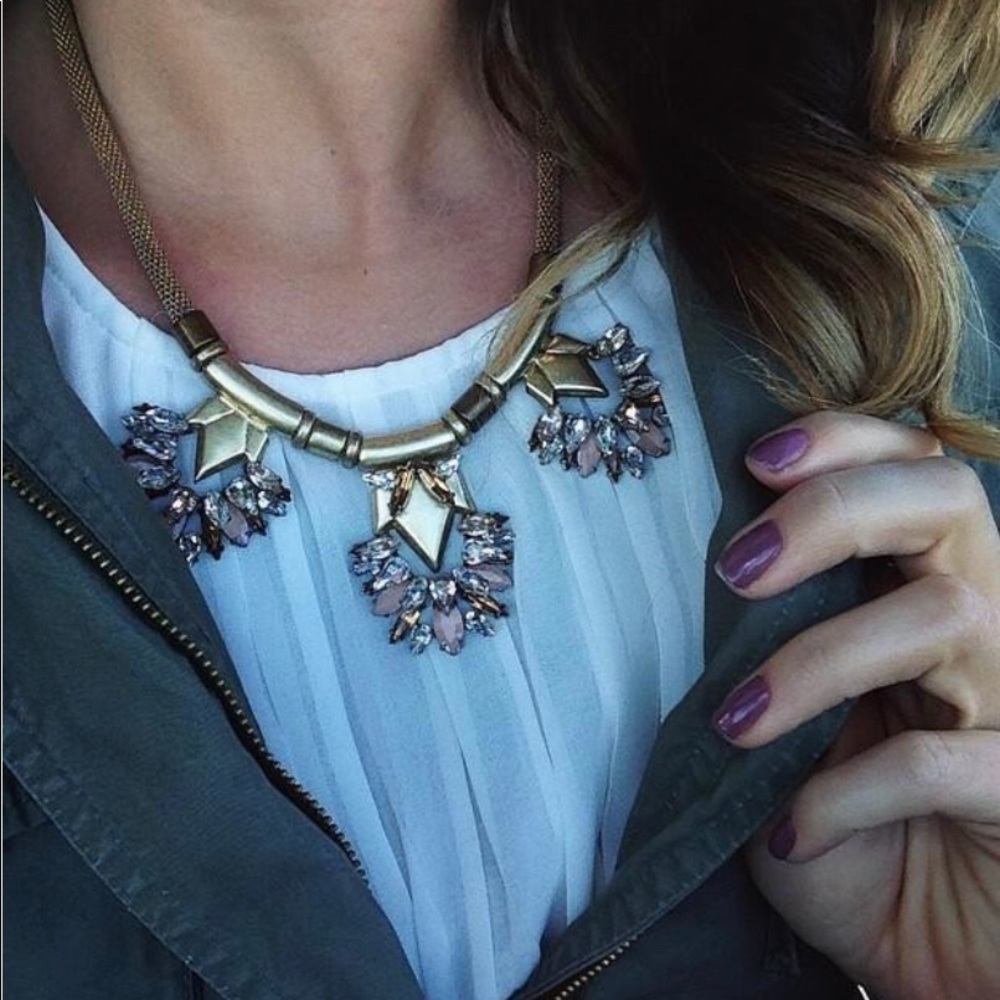 Stella & Dot - Helena Necklace - Comes in Box